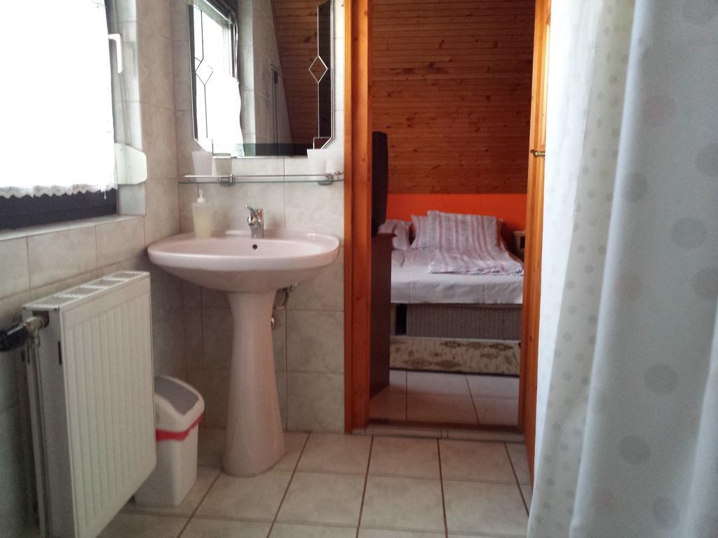 Napfeny Villa Balatonfüred Værelse billede